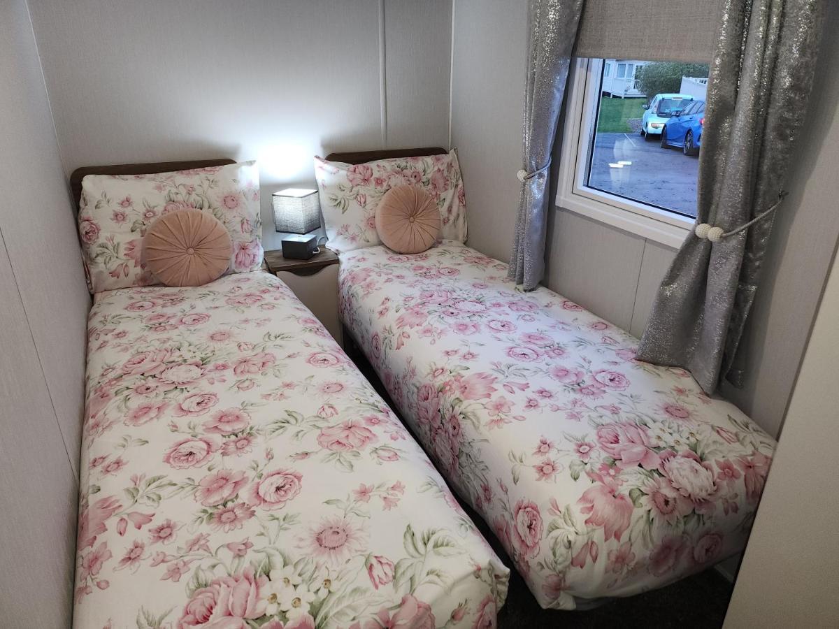 Rosie'S Seton Retreat Hotel Port Seton Bagian luar foto